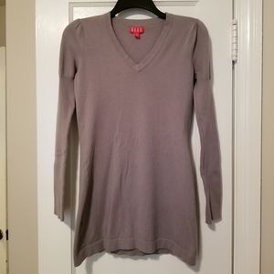 Elle Gray vneck long sweater